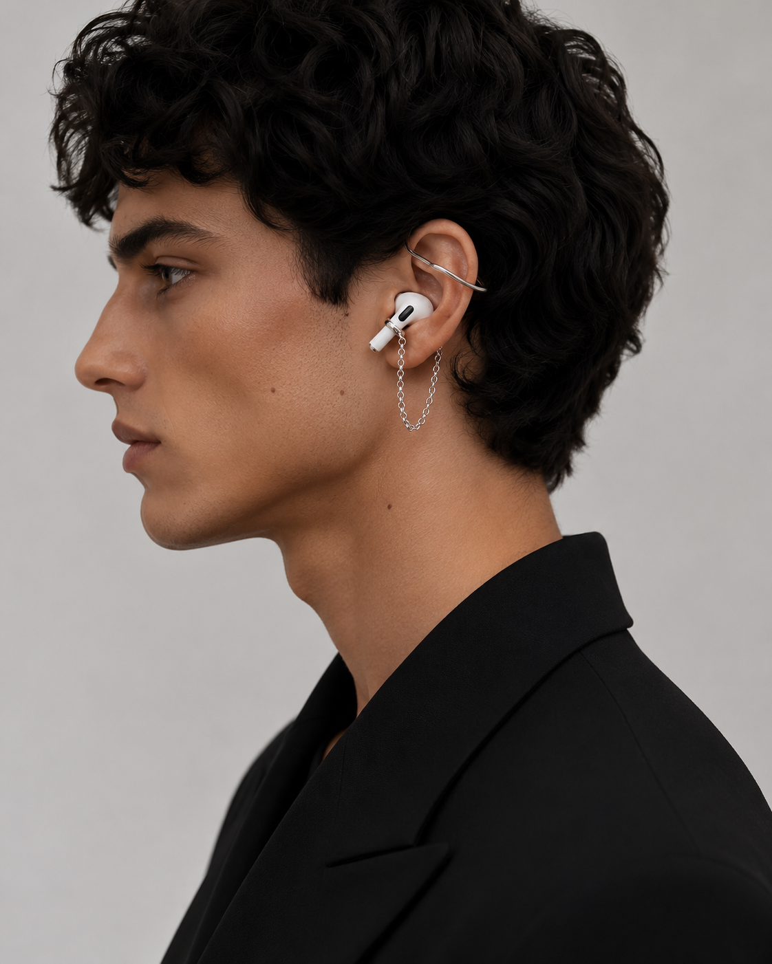 Profile view of the Echo Earcuff chain resting along the jawline